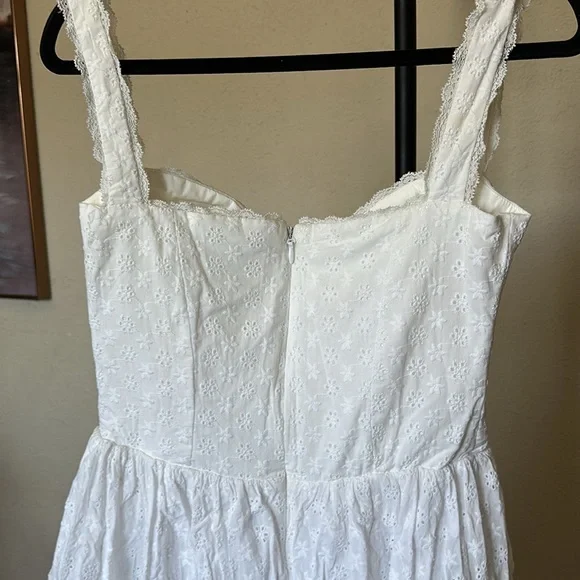 House of CB ‘Brigitte White Cotton Broderie Anglais Corset Mini Dress NWOT sz M - Picture 8 of 14